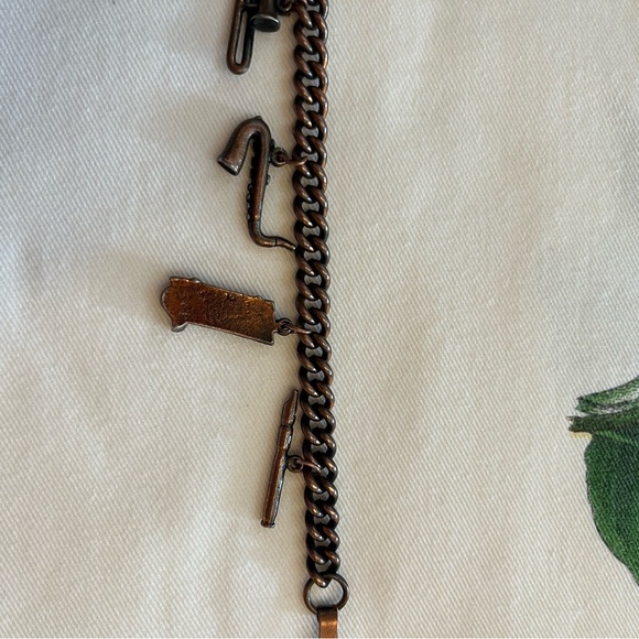 Vintage musical instruments charm bracelet. - Picture 15 of 16